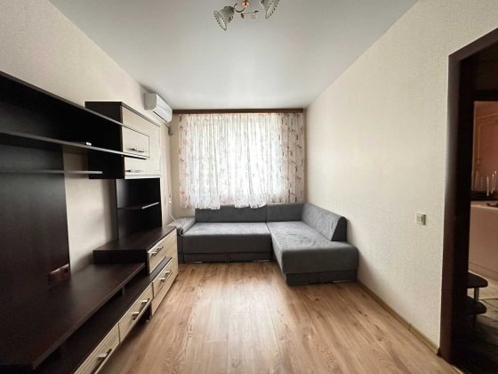 1 комн. квартира ЖК 7 небо с мебелью техникой, балкон застеклен 3й эт. Авангард