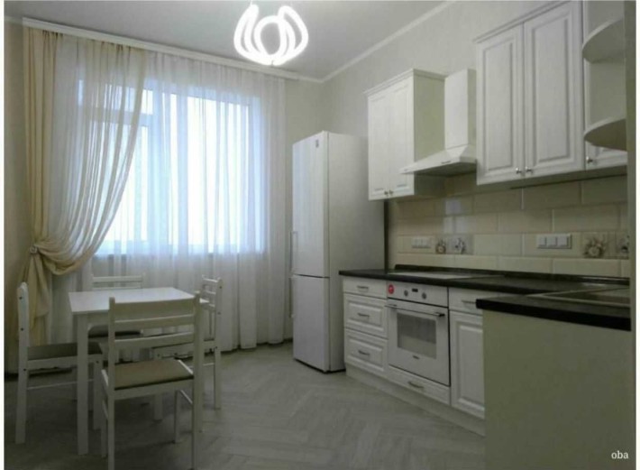 1 комнатная на ул .Сахарова! Ремонт! мебель+ техника! - фото 1