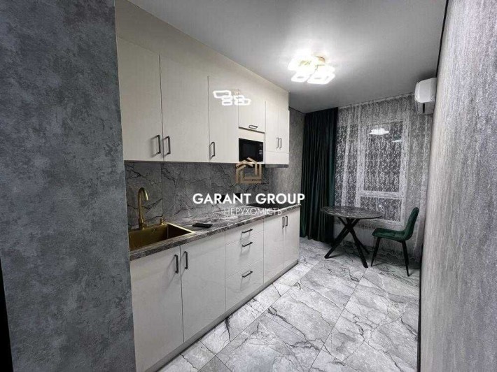 Однокімнатна квартира з сучасним ремонтом - фото 1