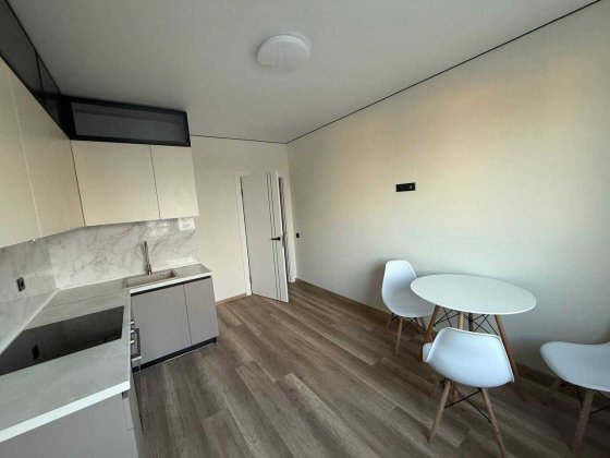 У продажу однокімнатна квартира з ремонтом та технікою у новому ЖК Крижанівка