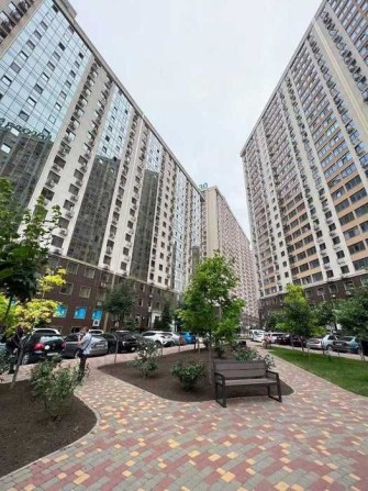 Продам  2-комн. квартиру в Кадорр на Сахарова/  РЕМОНТ 60% - фото 1