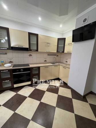 2 комнатная квартира 62 м2 с  Ремонтом ЖК Радужный - фото 1