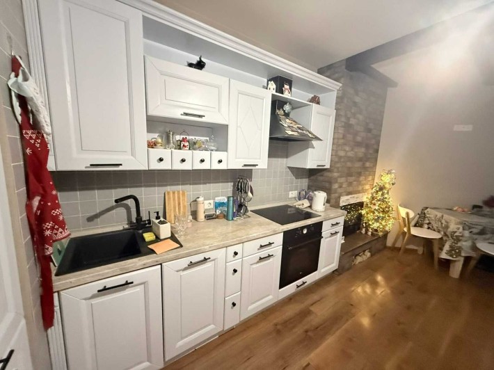 2-комнатная квартира с новым ремонтом . Радужный-2. Под программы - фото 1