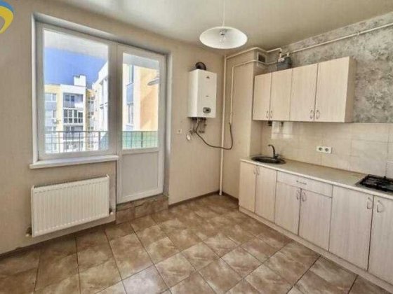 Продам 1-кімнатну квартиру з капітальним ремонтом у ЖК 7 Небо Авангард Авангард