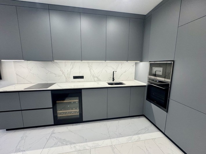 Продам 1комнатную ЖК Таировские Сады. Евроремонт, мебель, техника. - фото 1