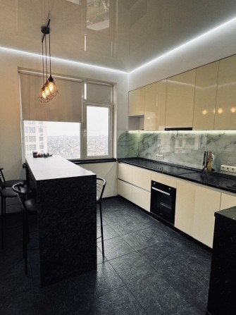 Продам. 2 комнаты. Вид на море. 21 жемчужина. Кадорр Таирова - фото 1