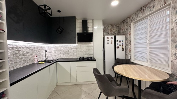 Продам 2-х комнатную квартиру - фото 1