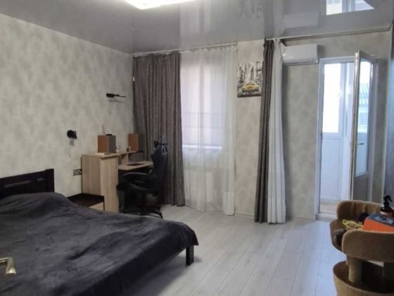 Продається затишна однокімнатна квартира в Молодiжному. Молодіжне