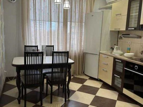 Продам квартиру на Радужном 2 ком низкий этаж Лиманка