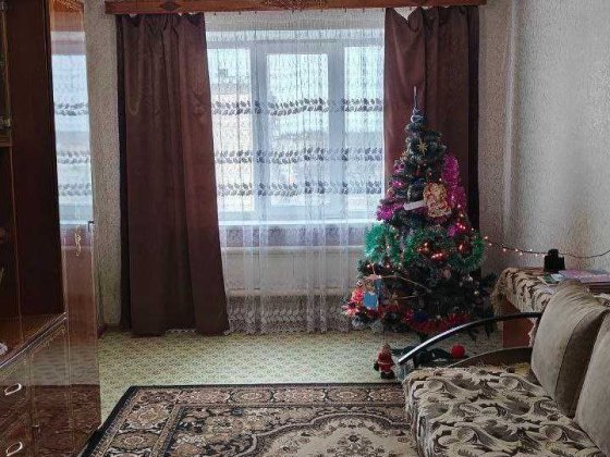 Продам 3-и кімнатну квартиру Карлівка