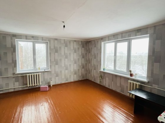 Продам однокімнатну квартиру Вараш