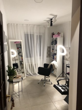 = 3-кімнатна квартира з окремим входом і власною лаунж-зоною! = - фото 1