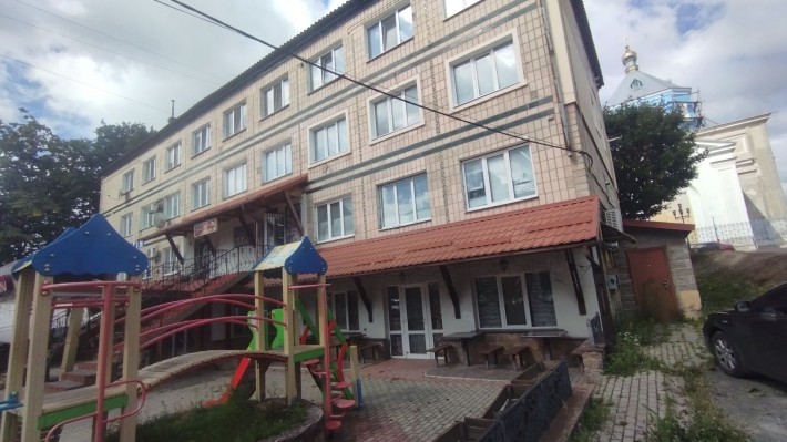 Продам квартиру в центрі міста Дубровиці - фото 1