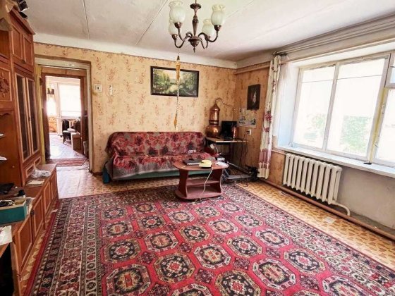 Продам трикімнатну квартиру (не здається) Буринь