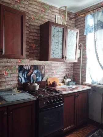 Срочно  затишну 1к квартиру у центрі Нової Водолазі - фото 1