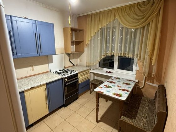 Продаж 2к квартири Шаровечка