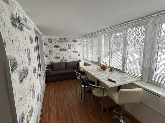 Продається 3-х кімнатна квартира Изяслав