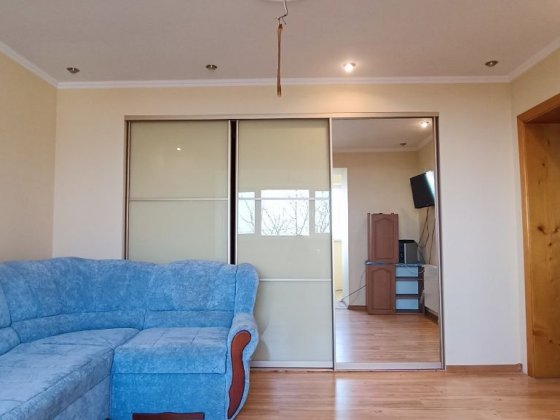 Продаж 2к квартири у центрі  Кіцманя з гаражем Кіцмань