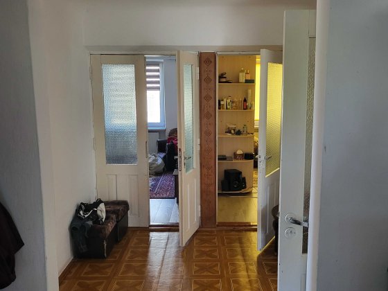 Продам квартиру 3 кімнатну Заставна