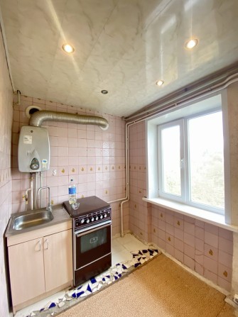 Продам 2х х кімнатну квартиру в центрі міста Покров - фото 1