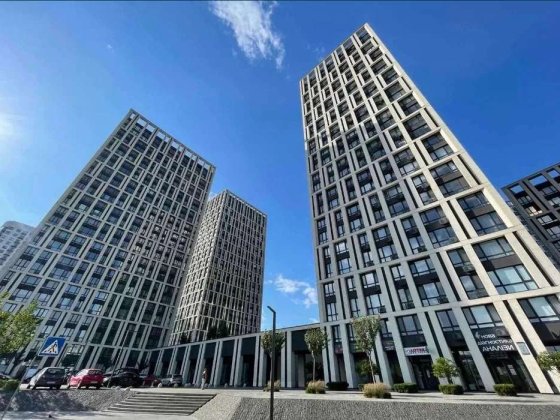 Продаж 4-к квартири вул. Зарічна 4 Киев