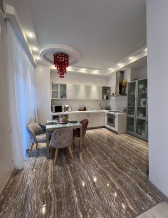 Продам 3к квартиру з ремонтом у ЖК Пори Року метро Вокзальна - фото 1