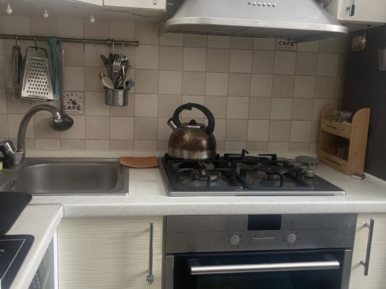 ПРОДАМ 1 кім.кв. з євроремонтом і газом по вул.Лагуновоі 17! Бровари