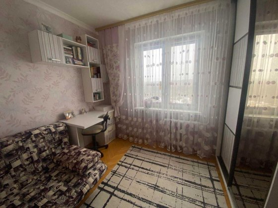 Продам простору 5-кімнатну квартиру з 3 балконами та 2 санвузлами Белая Церковь