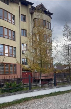 2-кімнатна квартира під ремонт у клубному будинку біля річки та парку - фото 1