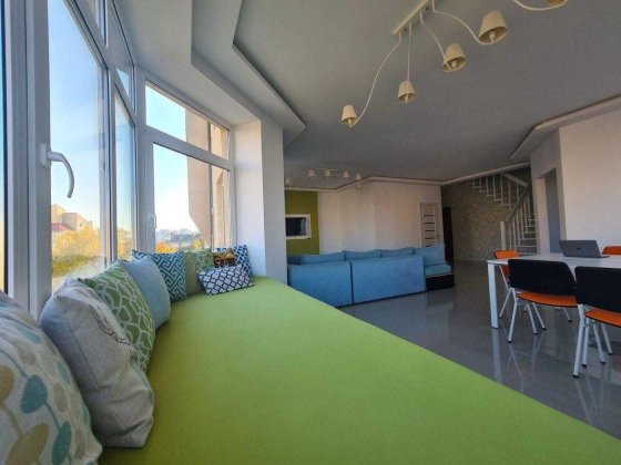 Дворівнева квартира біля Драмтеатру / центр Івано-Франківськ