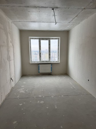 Однокімнатна квартира Атлант на Металургів - фото 1