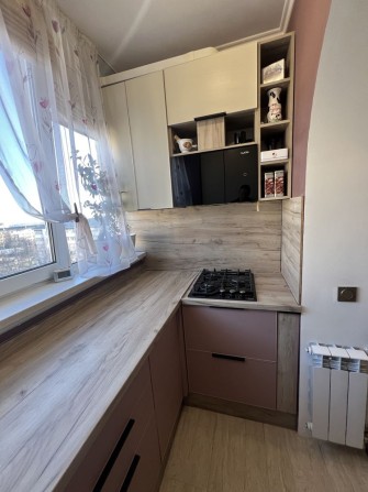 Продам 2 кімнатну квартиру в Бучі з лоджією! - фото 1