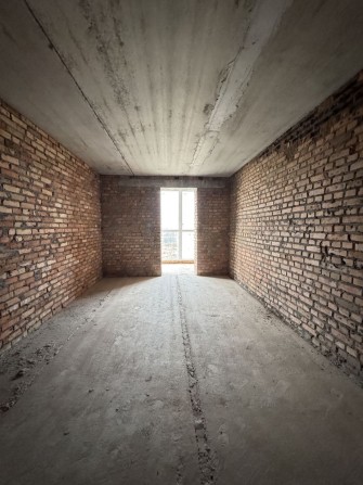 ВЕЛИКА 1-к квартира в Бучі! СУЧАСНИЙ ЖК! ГАЗ! - фото 1