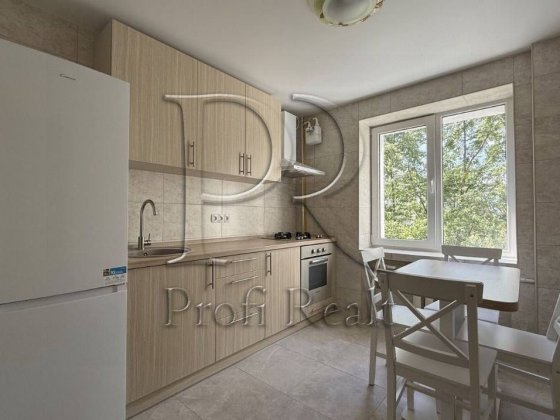 Продаж 2 кім кв НОВИЙ РЕМОНТ Є-ВІДНОВЛЕННЯ Бровари/Незалежності/Цент Бровари