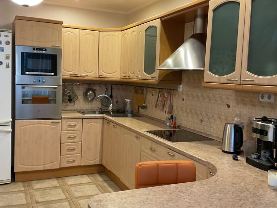 М. Лагунової 18б продаж затишної трикімнатної квартири. Бровари