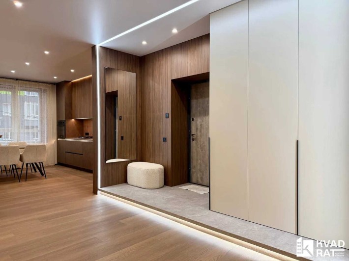 Шикарна трикімнатна квартира преміум-класу біля міського озера - фото 1