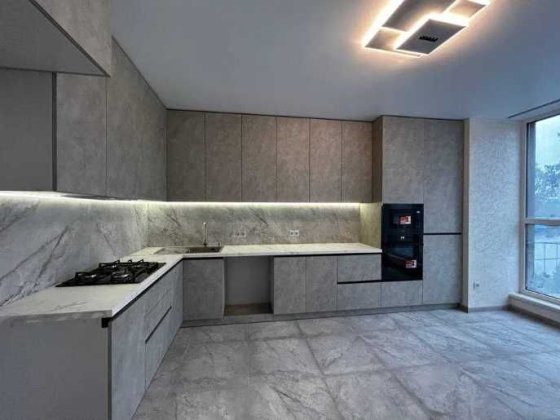 Терміновий продаж 2-кімнатної квартири бізнес-класу в ЖК Central Park Івано-Франківськ