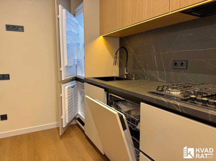 Укомплектована 1.5 кім 3 пов! Газове опалення - фото 1