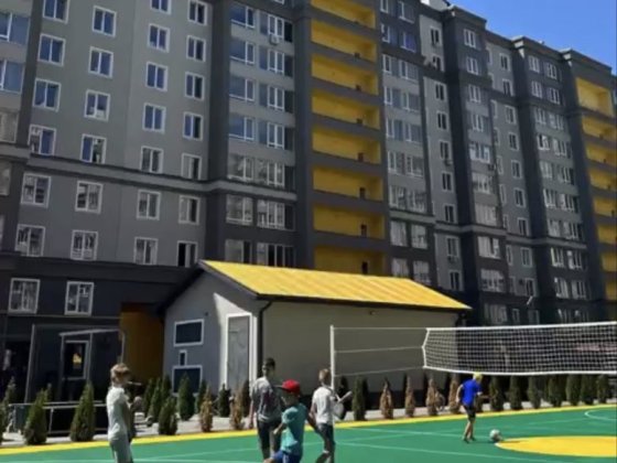 Велика двухкімнатна поруч школа 3 Буча