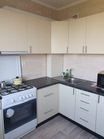 Продаж 3 кімнатної  90 м. Коновальця - фото 1