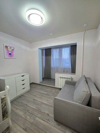 Продаж 3-х кімнатної квартири (ДНС) з меблями і технікою - фото 1