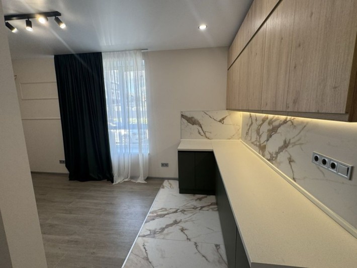 Євро двокімнатна квартира з новим ремонтом! Поруч парк! - фото 1