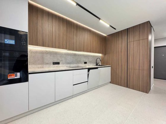 Продається укомплектована однокімнатна квартира з меблями та технікою! Ивано-Франковск