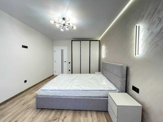 Велика однокімнатна в розвинотому районі по вигідній ціні Ивано-Франковск