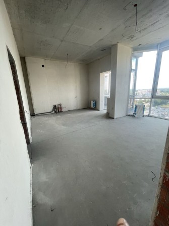 Пентхаус з терасою! 4 спальні +кухня вітальня 30 м2! Мін.оформ. - фото 1