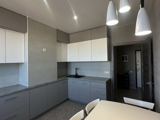 Продам 3-кімнатну квартиру по вул.Симона Петлюри,21Б (Атлант) Бровари