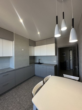 Продам 3-кімнатну квартиру по вул.Симона Петлюри,21Б (Атлант) - фото 1