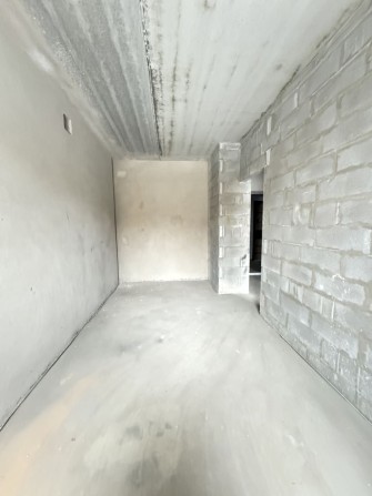 1к з балконом в ЗДАНОМУ будинку - фото 1