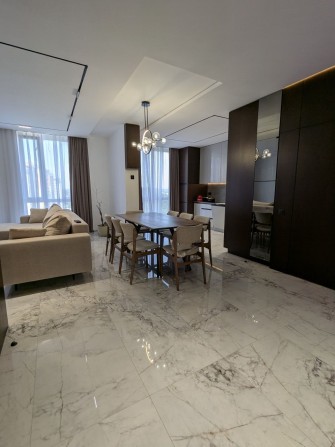 Продаж шикарної 3 кімн квартири, кухня студія в ЖК Шоколад - фото 1