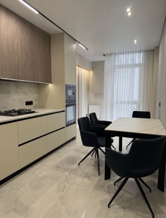 готова до проживання 2-х кімнатна квартира - фото 1